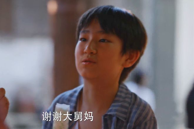《小巷人家》看懂12岁鹏飞掏钱给黄玲才明白他为何能身家百万(图5)
